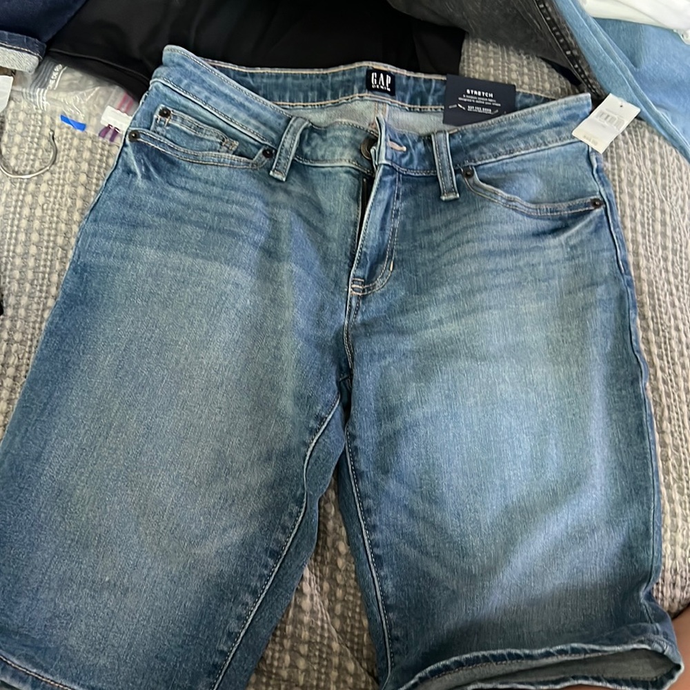 Gap Womens Bermuda 9” Short